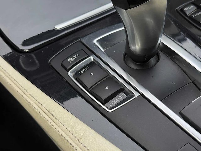 Bmw 5-serie touring 520d high executive car 2013 | 7-kgb-06 - afbeelding 15 van  30