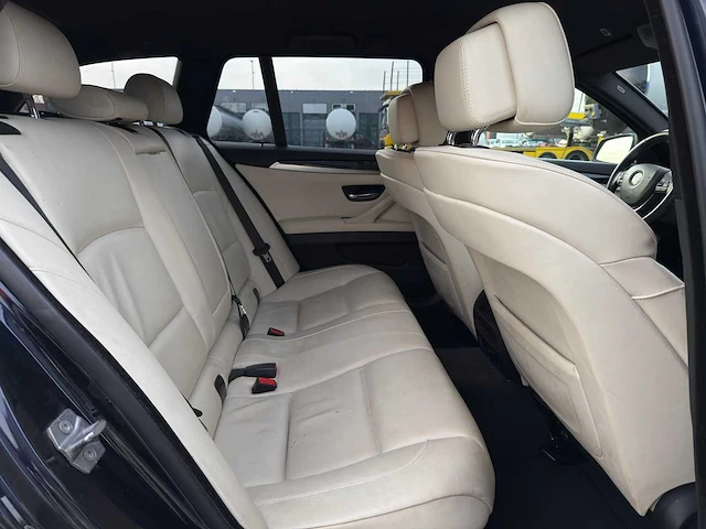 Bmw 5-serie touring 520d high executive car 2013 | 7-kgb-06 - afbeelding 17 van  30