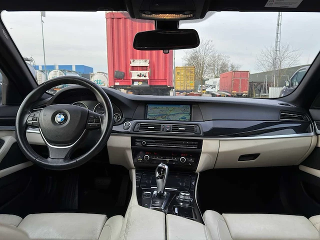 Bmw 5-serie touring 520d high executive car 2013 | 7-kgb-06 - afbeelding 18 van  30