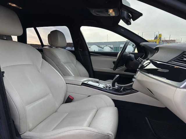 Bmw 5-serie touring 520d high executive car 2013 | 7-kgb-06 - afbeelding 20 van  30