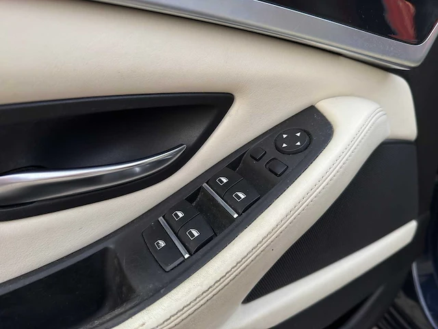 Bmw 5-serie touring 520d high executive car 2013 | 7-kgb-06 - afbeelding 30 van  30