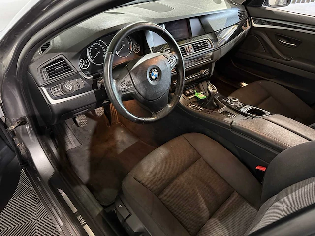 Bmw 5-serie touring 520d high executive, nf-680-v - afbeelding 12 van  13