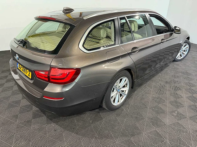 Bmw 5-serie touring 520i executive, 62-xht-2 - afbeelding 10 van  14