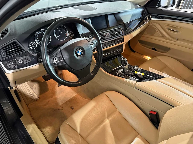 Bmw 5-serie touring 520i executive, 62-xht-2 - afbeelding 13 van  14