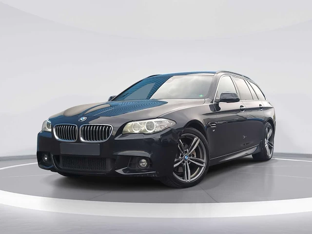 Bmw 5-serie touring 520xd high executive car 2013 | rv-907-b - afbeelding 1 van  30