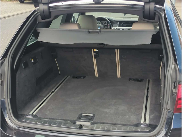 Bmw 5-serie touring 520xd high executive car 2013 | rv-907-b - afbeelding 16 van  30