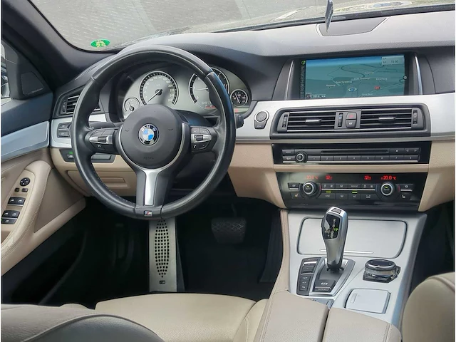 Bmw 5-serie touring 520xd high executive car 2013 | rv-907-b - afbeelding 19 van  30