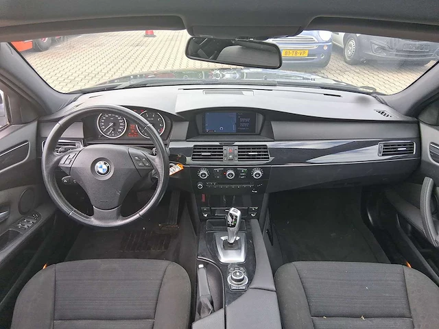 Bmw 5-serie touring 523i business edition ii 2009 | 9-xkf-90 - afbeelding 24 van  38
