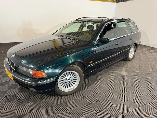 Bmw 5-serie touring 523i executive, 83-db-xf - afbeelding 1 van  19