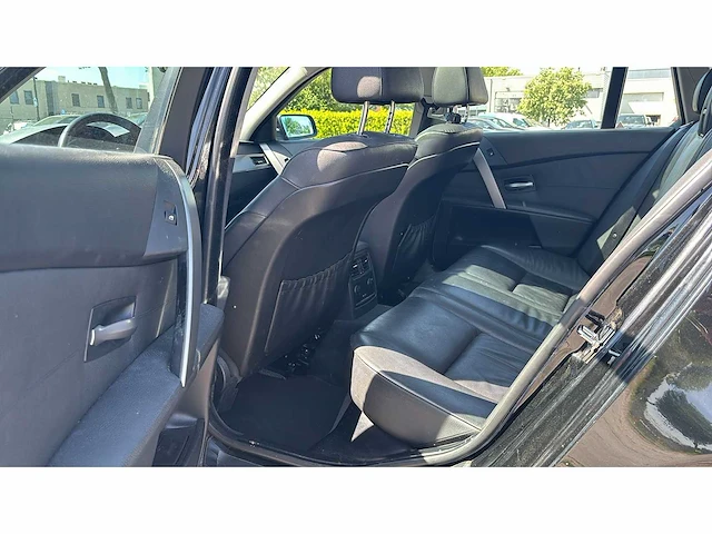 Bmw 5-serie touring 523i executive car 2007 | 01-grk-6 - afbeelding 16 van  20