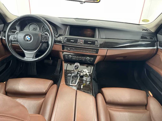 Bmw 5-serie touring 525d high executive 2015 | nt-925-v - afbeelding 11 van  23