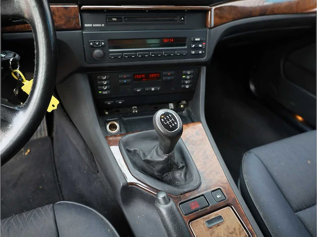 Bmw 5-serie touring 525i executive 2001, 46-gv-fl - afbeelding 8 van  18