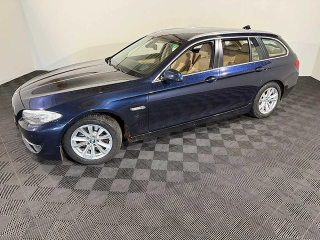 Bmw 5-serie touring 528i high executive, 66-pks-6 - afbeelding 1 van  16