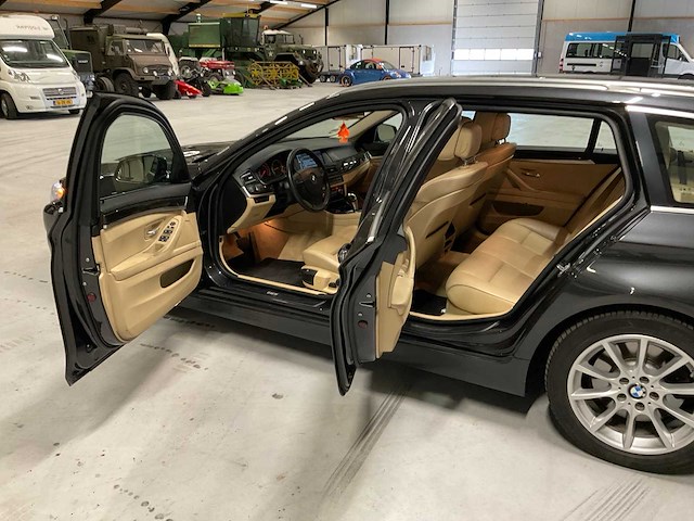 Bmw 5-serie touring 530 xd high executive personenauto - afbeelding 4 van  25