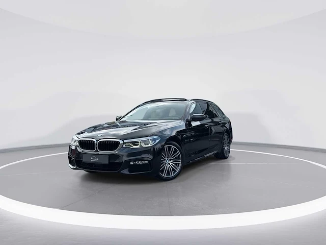 Bmw 5-serie touring 530d xd high executive 2017 | xj-946-r - afbeelding 1 van  35