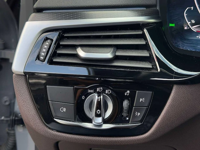 Bmw 5-serie touring 530e business edition+ m-sport 2022 | p-056-bt - afbeelding 7 van  36