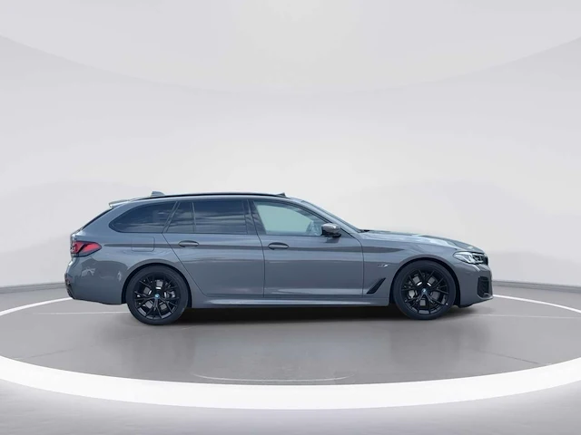 Bmw 5-serie touring 530e business edition+ m-sport 2022 | p-056-bt - afbeelding 31 van  36