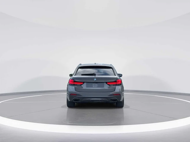 Bmw 5-serie touring 530e business edition+ m-sport 2022 | p-056-bt - afbeelding 33 van  36