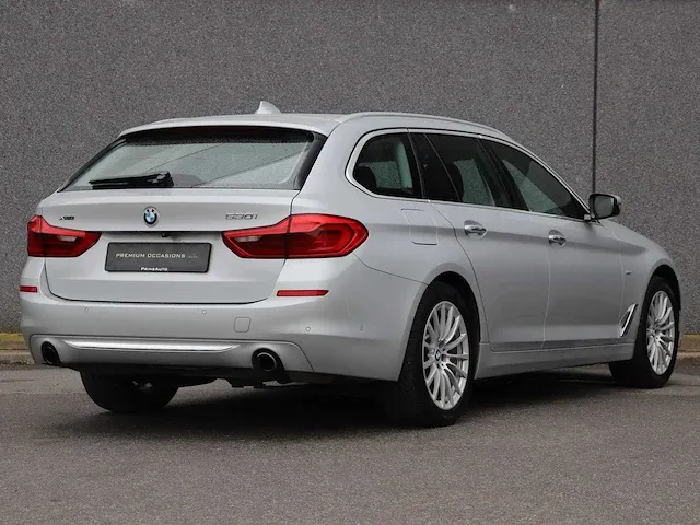 Bmw 5-serie touring 530i xdrive high executive | r-701-xj - afbeelding 12 van  48