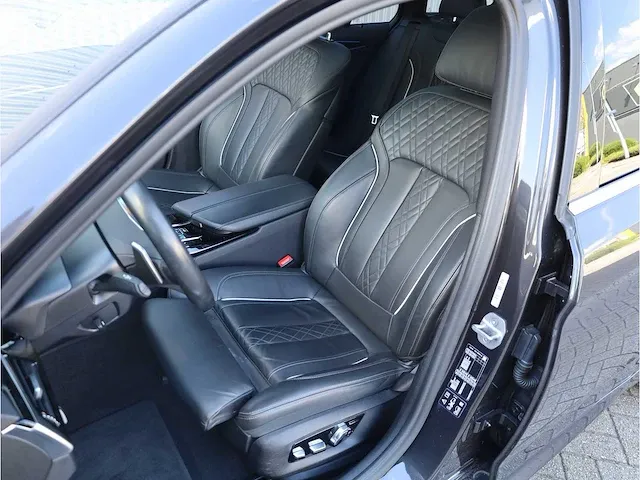Bmw 5-serie touring 540i xdrive business edition plus sensatec automaat 2021 laser camera dodehoek panoramadak memory - afbeelding 3 van  44