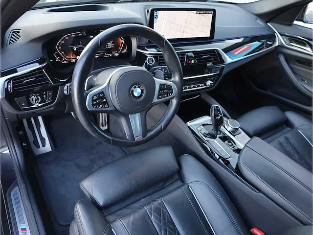 Bmw 5-serie touring 540i xdrive business edition plus sensatec automaat 2021 laser camera dodehoek panoramadak memory - afbeelding 5 van  44
