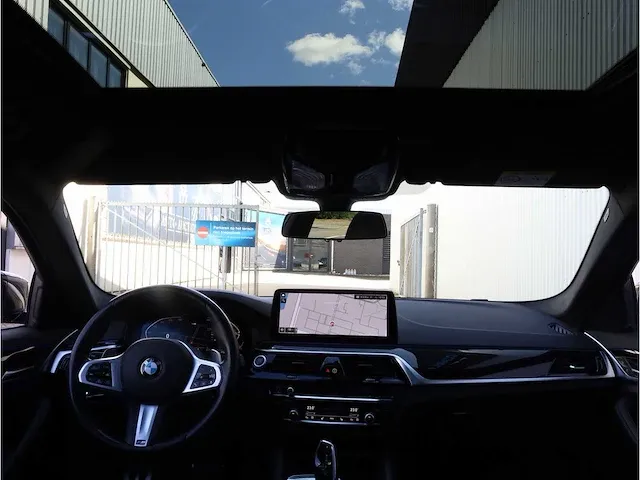 Bmw 5-serie touring 540i xdrive business edition plus sensatec automaat 2021 laser camera dodehoek panoramadak memory - afbeelding 10 van  44