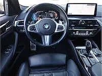 Bmw 5-serie touring 540i xdrive business edition plus sensatec automaat 2021 laser camera dodehoek panoramadak memory - afbeelding 13 van  44