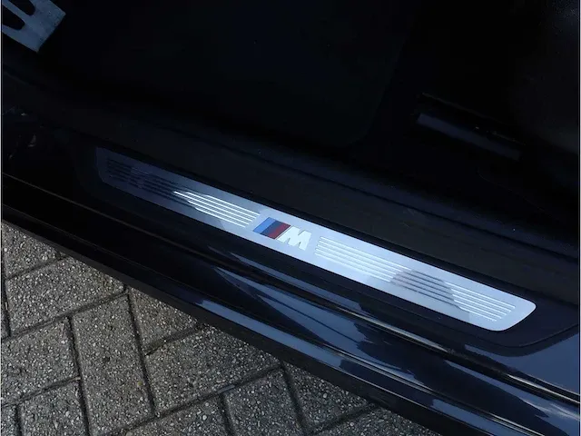 Bmw 5-serie touring 540i xdrive business edition plus sensatec automaat 2021 laser camera dodehoek panoramadak memory - afbeelding 18 van  44