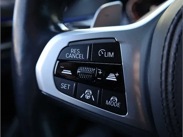 Bmw 5-serie touring 540i xdrive business edition plus sensatec automaat 2021 laser camera dodehoek panoramadak memory - afbeelding 20 van  44