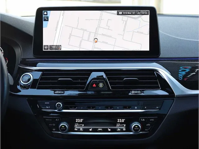 Bmw 5-serie touring 540i xdrive business edition plus sensatec automaat 2021 laser camera dodehoek panoramadak memory - afbeelding 26 van  44