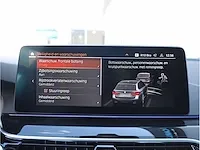 Bmw 5-serie touring 540i xdrive business edition plus sensatec automaat 2021 laser camera dodehoek panoramadak memory - afbeelding 31 van  44