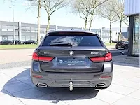 Bmw 5-serie touring 540i xdrive business edition plus sensatec automaat 2021 laser camera dodehoek panoramadak memory - afbeelding 34 van  44