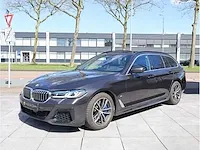 Bmw 5-serie touring 540i xdrive business edition plus sensatec automaat 2021 laser camera dodehoek panoramadak memory - afbeelding 44 van  44