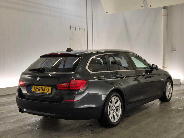 Bmw 520d touring high executive automaat;, 12-rhk-3 - afbeelding 2 van  18