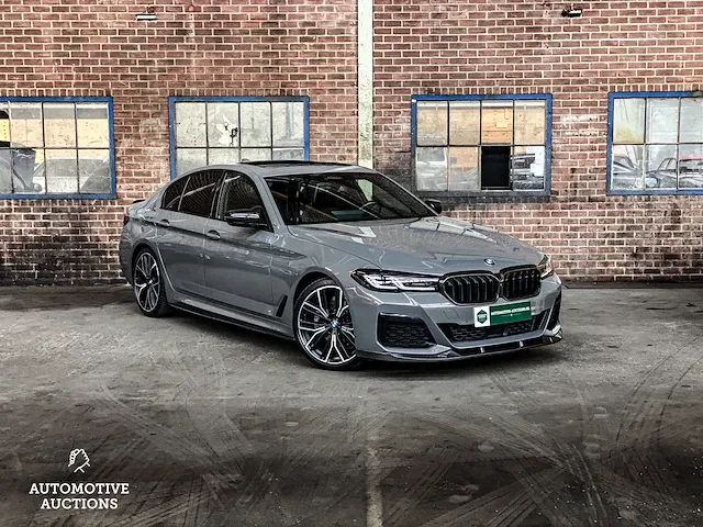Bmw 520i m-performance m-sport high executive edition -facelift- 184pk 2020 -orig. nl- 5-serie, j-372-zj - afbeelding 2 van  87