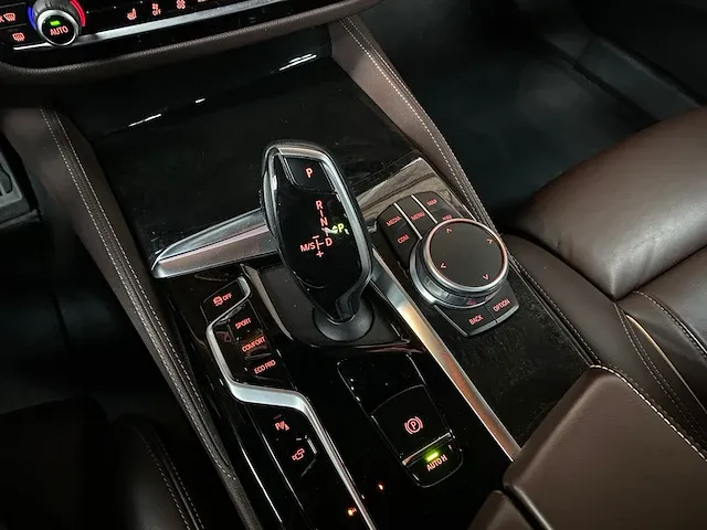 Bmw 520i m-performance m-sport high executive edition -facelift- 184pk 2020 -orig. nl- 5-serie, j-372-zj - afbeelding 36 van  87
