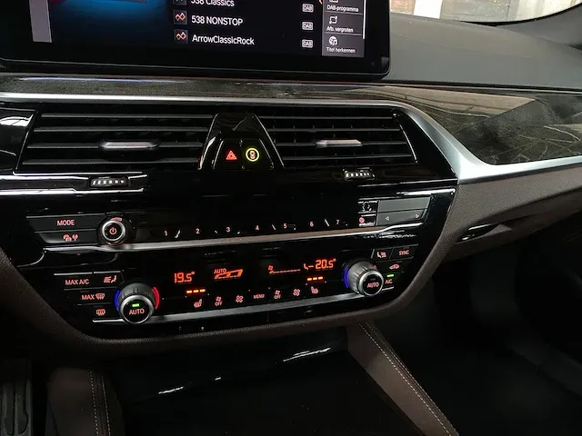 Bmw 520i m-performance m-sport high executive edition -facelift- 184pk 2020 -orig. nl- 5-serie, j-372-zj - afbeelding 39 van  87