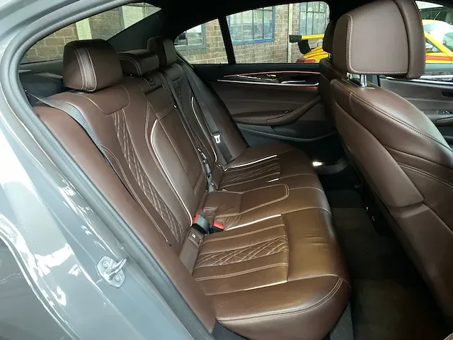 Bmw 520i m-performance m-sport high executive edition -facelift- 184pk 2020 -orig. nl- 5-serie, j-372-zj - afbeelding 82 van  87