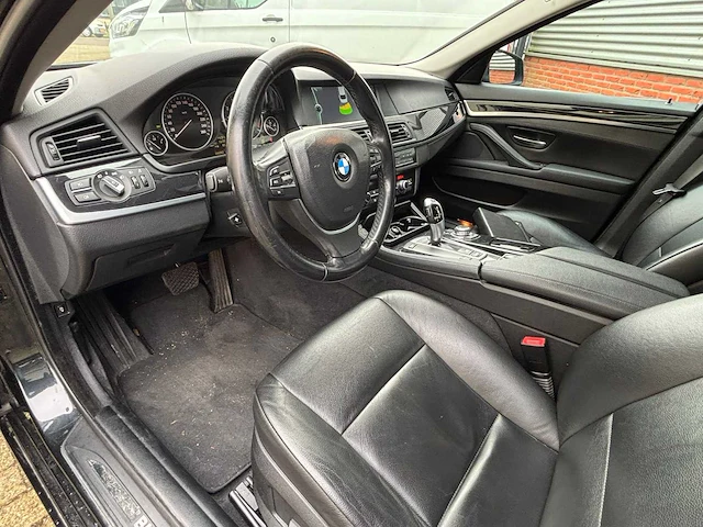 Bmw 523i executive automaat; 95-pff-6 - afbeelding 26 van  30