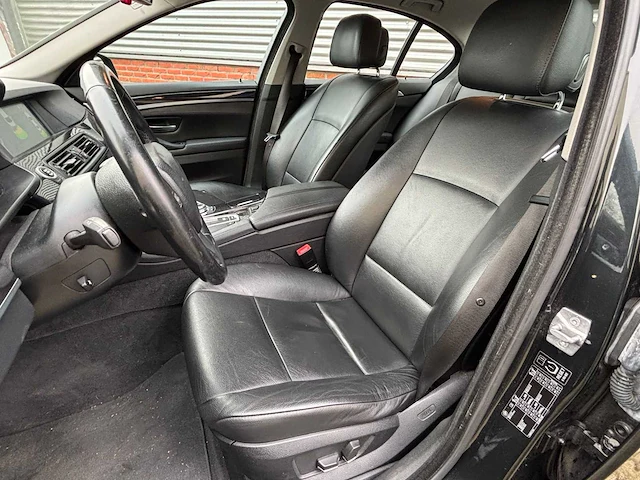 Bmw 523i executive automaat; 95-pff-6 - afbeelding 28 van  30