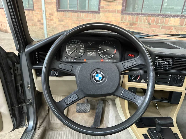 Bmw 525e 2.7 126pk 1984 5-serie, 91-gnv-4 olditmer - afbeelding 20 van  39