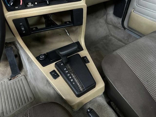 Bmw 525e 2.7 126pk 1984 5-serie, 91-gnv-4 olditmer - afbeelding 26 van  39