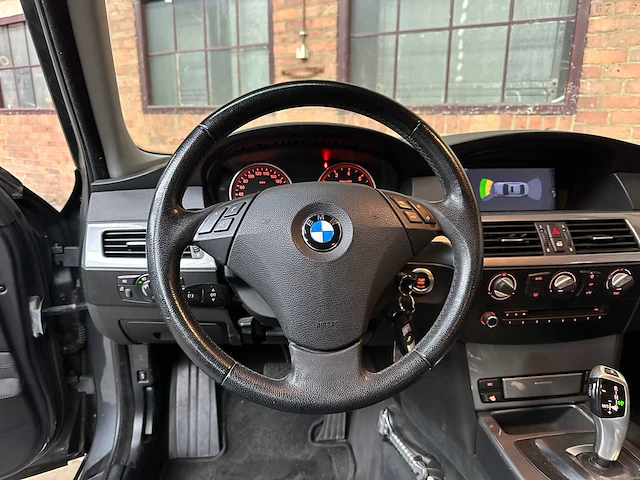 Bmw 525i business line edition ii 218pk 2009 5-serie, 71-jxb-8 youngtimer - afbeelding 14 van  35