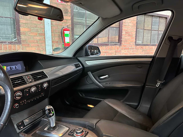 Bmw 525i business line edition ii 218pk 2009 5-serie, 71-jxb-8 youngtimer - afbeelding 15 van  35