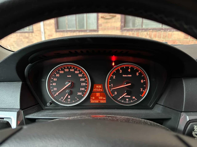 Bmw 525i business line edition ii 218pk 2009 5-serie, 71-jxb-8 youngtimer - afbeelding 14 van  35