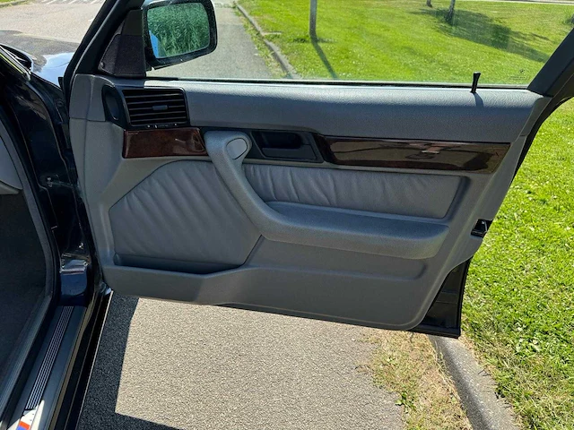 Bmw 525i m-sedan 1990 aut. leder airco schuifkanteldak youngtimer 5256 - afbeelding 4 van  21