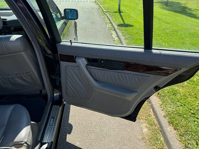 Bmw 525i m-sedan 1990 aut. leder airco schuifkanteldak youngtimer 5256 - afbeelding 6 van  21