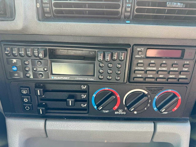 Bmw 525i m-sedan 1990 aut. leder airco schuifkanteldak youngtimer 5256 - afbeelding 10 van  21