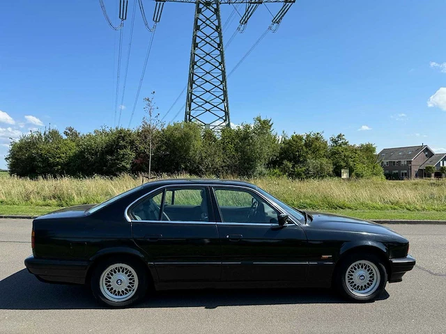 Bmw 525i m-sedan 1990 aut. leder airco schuifkanteldak youngtimer 5256 - afbeelding 15 van  21