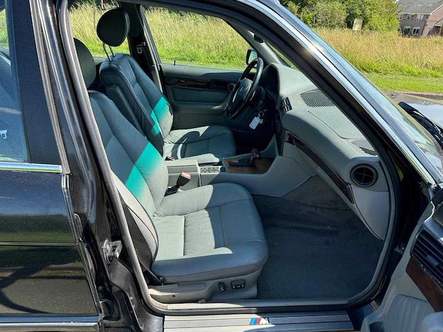 Bmw 525i m-sedan 1990 aut. leder airco schuifkanteldak youngtimer 5256 - afbeelding 21 van  21